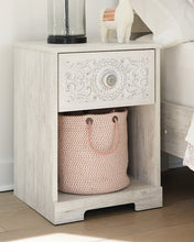 Load image into Gallery viewer, Paxberry Nightstand image