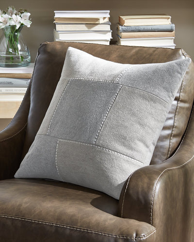Lareina Pillow (Set of 4) image
