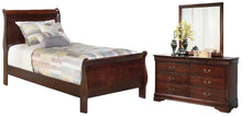 Load image into Gallery viewer, Alisdair 5-Piece Bedroom Set
