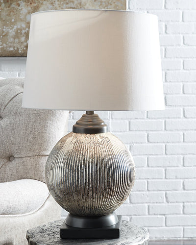 Cailan Table Lamp image