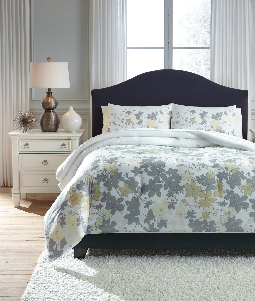 Maureen 3-Piece King Comforter Set image