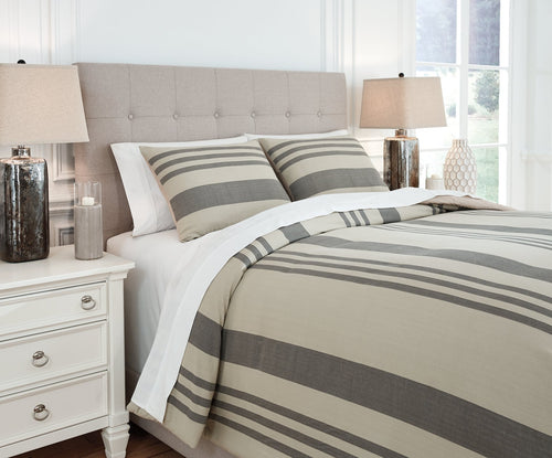 Schukei 3-Piece King Comforter Set image