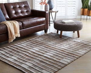 Edrea 5' x 7' Rug image